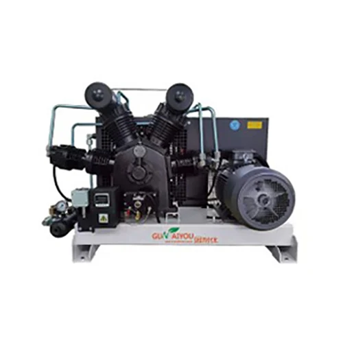 Compressor de estrela tipo quatro linhas